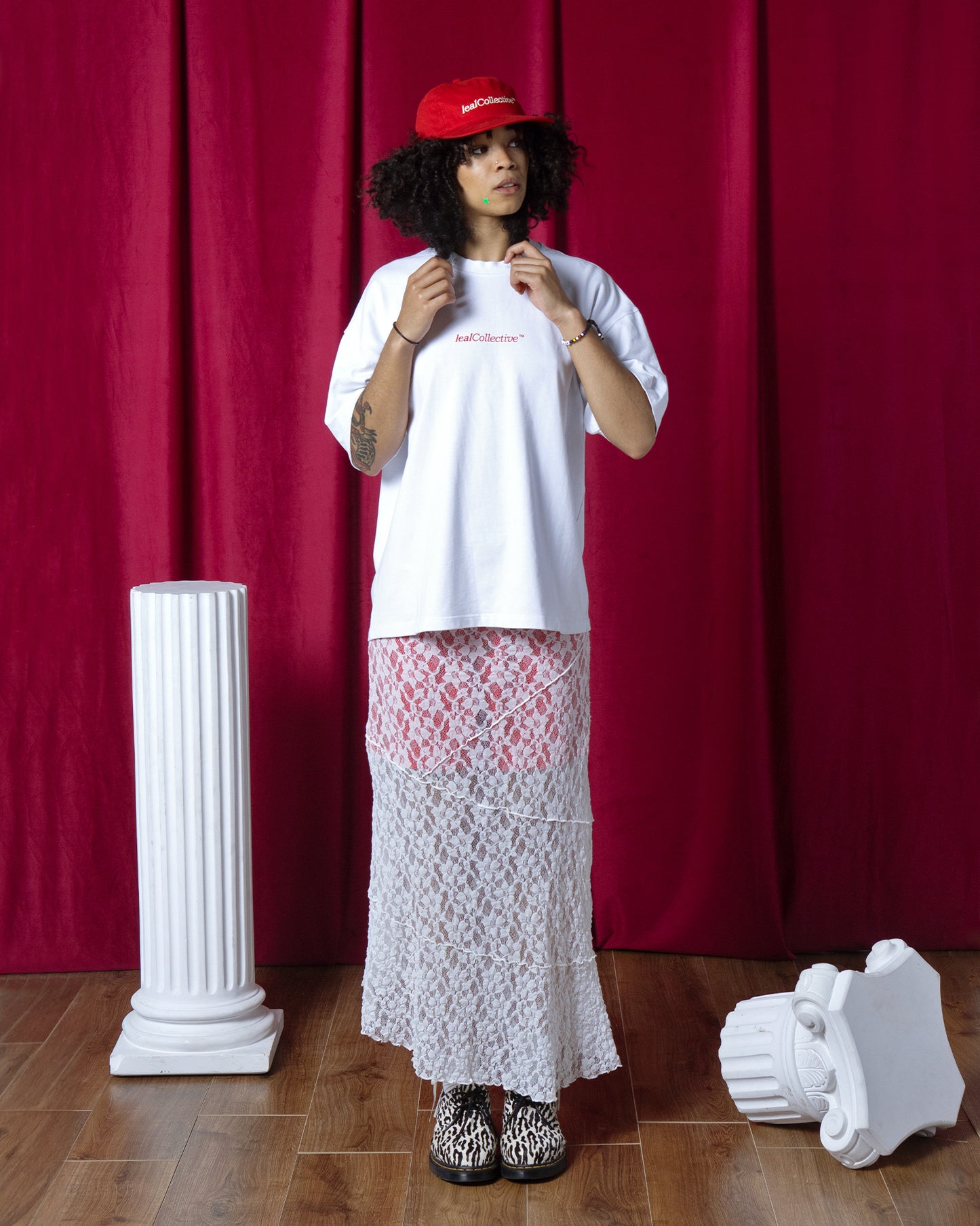 FACES TEE